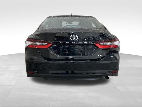 Used 2024 Toyota Camry LE image 4