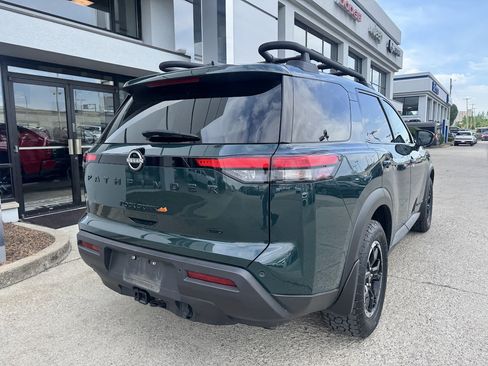 Used 2023 Nissan Pathfinder Rock Creek AWD/4WD image 14