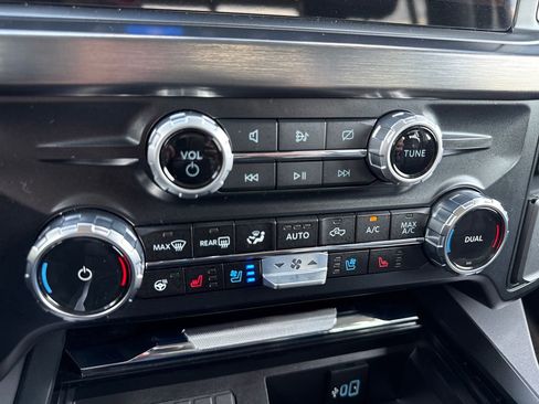 Used 2024 Ford F250 Lariat w/ Sport Appearance Package image 23