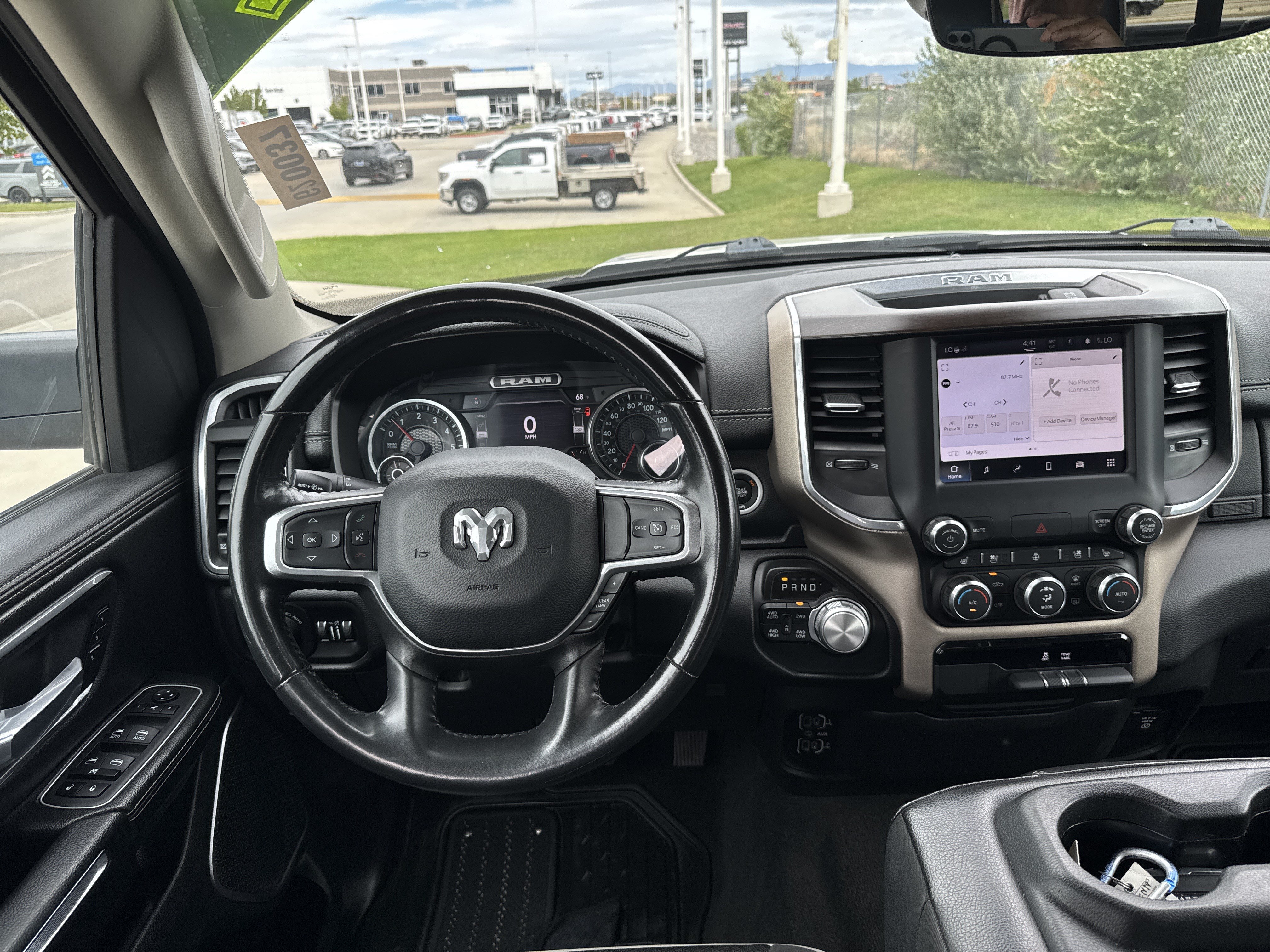 Used 2022 RAM 1500 Laramie AWD/4WD image 18