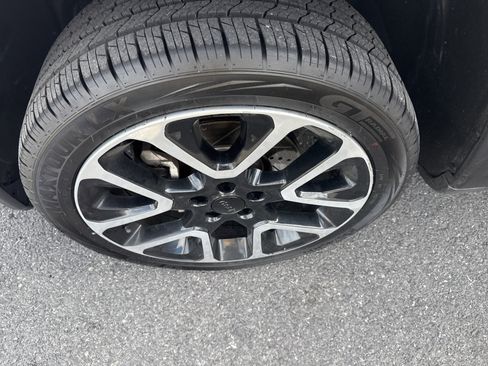 Used 2019 Jeep Compass Limited w/ Advanced Safety Group AWD/4WD image 11