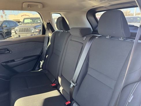 Used 2023 Nissan Rogue S image 13