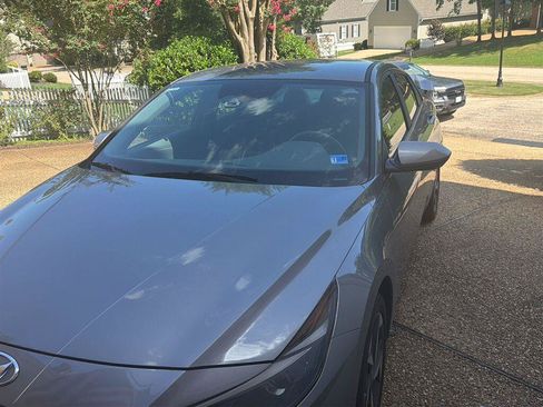Used 2023 Hyundai Elantra SEL w/ Convenience Package FWD image 1