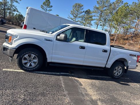 Used 2020 Ford F150 XLT w/ Trailer Tow Package image 4