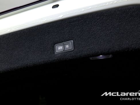 Used 2019 Lamborghini Urus image 25