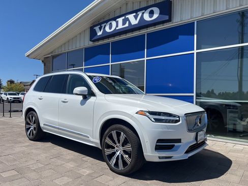 Used 2023 Volvo XC90 B6 Ultimate w/ Protection Package Premier AWD/4WD image 1
