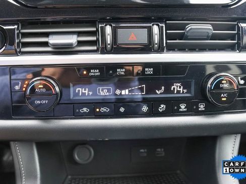 Used 2025 Nissan Pathfinder SV image 26