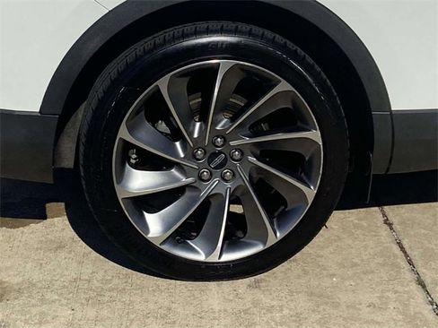 Used 2020 Lincoln Nautilus Reserve w/ Equipment Group 202A image 7