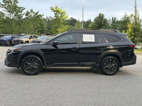 Certified 2025 Subaru Outback Onyx Edition AWD/4WD image 12