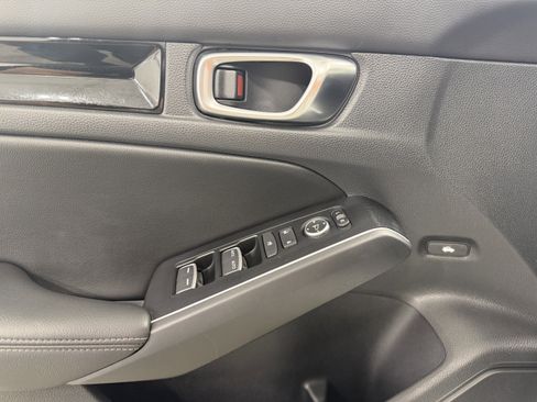 Used 2025 Honda Civic Sport image 12