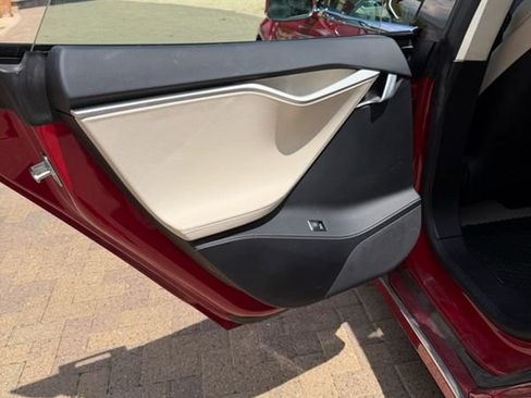 Used 2018 Tesla Model S 75D AWD/4WD image 8