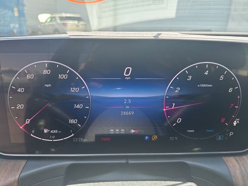 Used 2025 Mercedes-Benz C 300 Sedan image 22