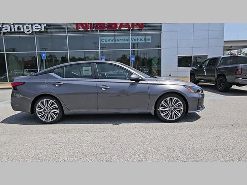 New 2026 Nissan Altima 2.5 SV FWD image 35
