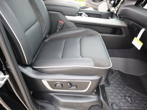 New 2026 RAM 1500 Laramie w/ Night Edition image 14