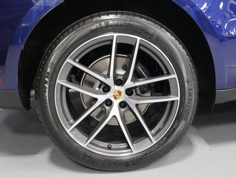 New 2026 Porsche Macan image 13