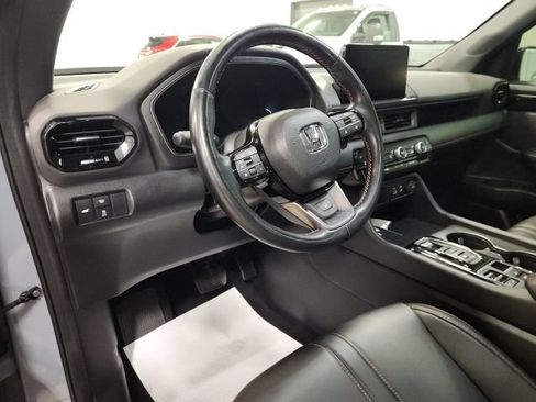 Certified 2025 Honda Pilot TrailSport image 12
