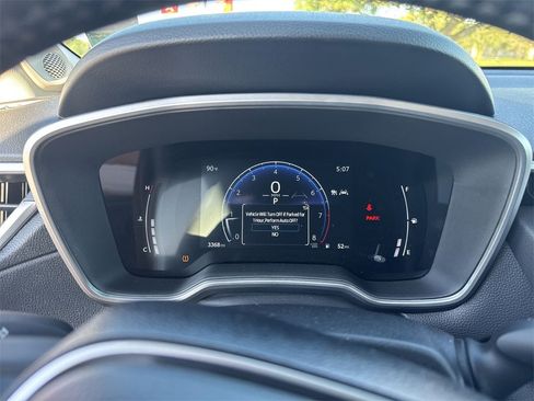 Used 2025 Toyota Corolla Cross XLE image 21