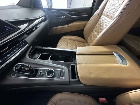 Used 2022 Cadillac Escalade ESV Premium Luxury image 43