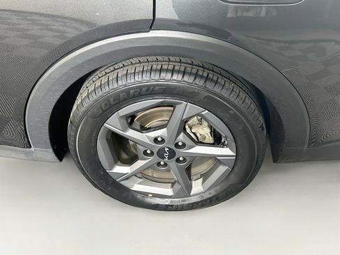 Used 2025 Kia K4 LXS image 11