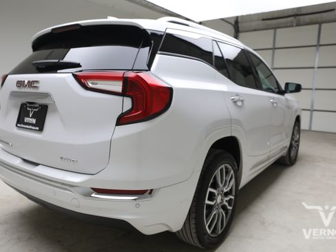 Used 2024 GMC Terrain Denali AWD/4WD image 5