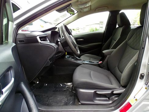 Used 2021 Toyota Corolla LE FWD image 16
