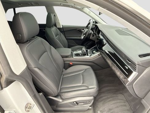 Used 2023 Audi Q8 Premium Plus image 19