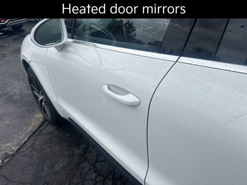 Used 2023 Porsche Macan image 14