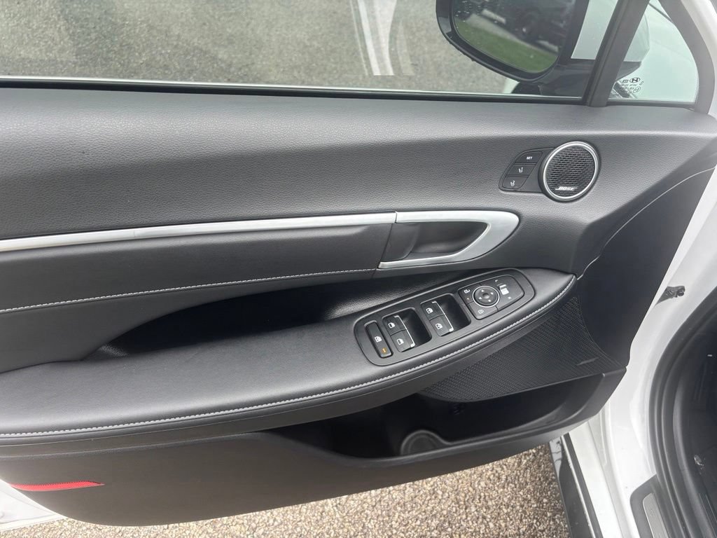 Used 2025 Hyundai Sonata Limited FWD image 24