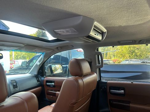 Used 2013 Toyota Sequoia Platinum image 17