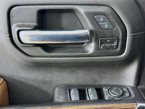Used 2020 Chevrolet Silverado 1500 High Country AWD/4WD image 19