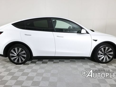 Used 2026 Tesla Model Y Long Range AWD/4WD image 4