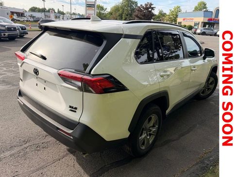 Used 2023 Toyota RAV4 XLE w/ Convenience Package AWD/4WD image 9