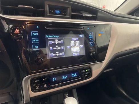 Used 2019 Toyota Corolla L image 10