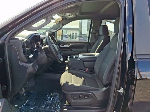 Used 2025 Chevrolet Silverado 2500 LT w/ Convenience Package AWD/4WD image 14