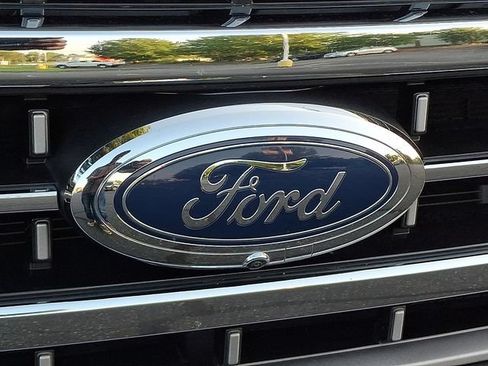 Used 2022 Ford F150 Lariat w/ Max Trailer Tow Package AWD/4WD image 6