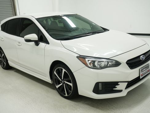 Used 2022 Subaru Impreza 2.0i Sport AWD/4WD image 3