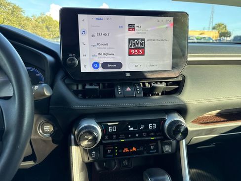 Used 2024 Toyota RAV4 Limited image 20