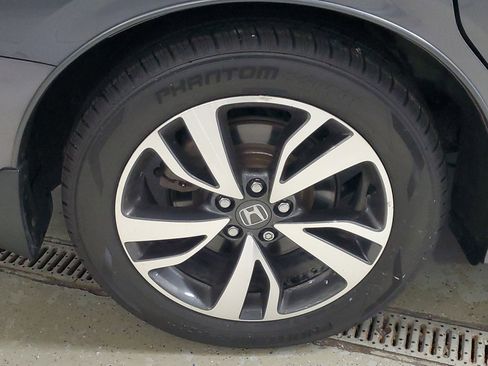 Certified 2023 Honda Odyssey Touring image 6