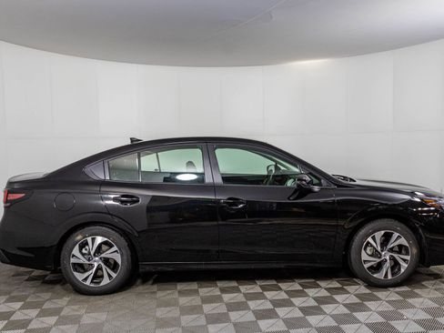 Used 2025 Subaru Legacy Premium image 9