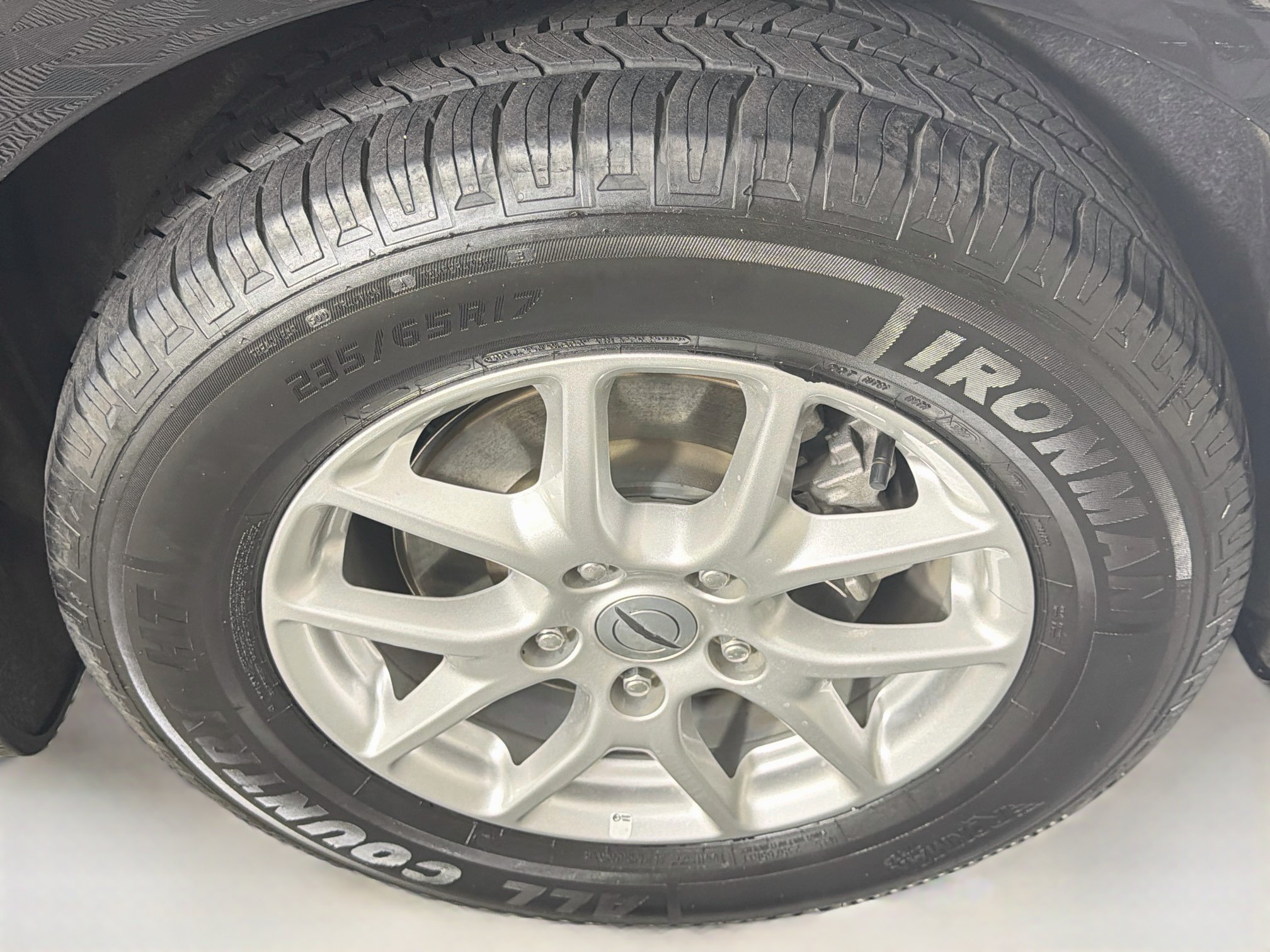 Used 2024 Chrysler Pacifica Touring-L FWD image 11