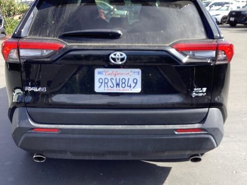 Used 2025 Toyota RAV4 XLE image 8