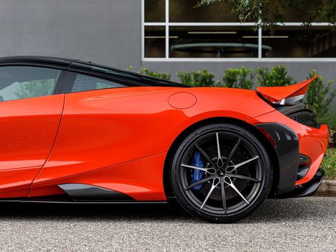 Used 2021 McLaren 765LT RWD image 28