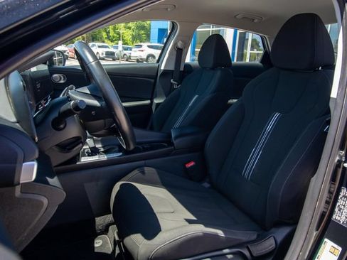 Used 2023 Hyundai Elantra SEL w/ Convenience Package FWD image 7