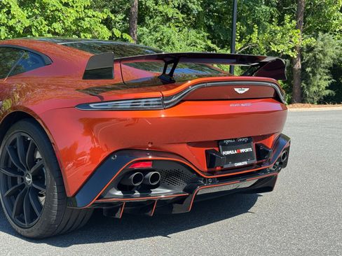 Used 2020 Aston Martin V8 Vantage Coupe RWD image 24