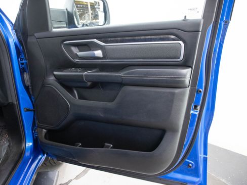Used 2022 RAM 1500 Big Horn AWD/4WD image 9