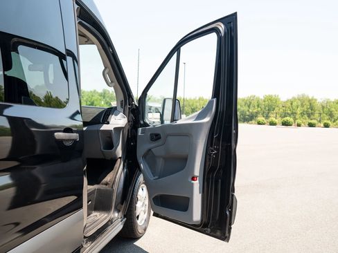 Used 2018 Ford Transit 350 XLT RWD image 43