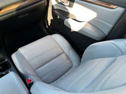 Used 2017 Honda CR-V Touring image 16