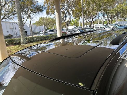 Certified 2023 Dodge Durango R/T RWD image 17