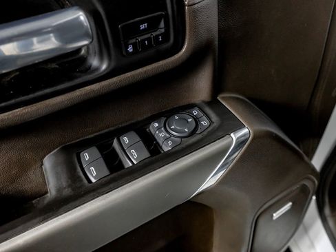 Used 2021 Chevrolet Silverado 2500 LTZ w/ LTZ Texas Edition image 36