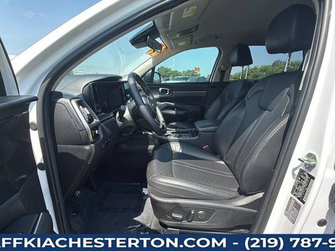Used 2022 Kia Sorento S FWD image 19